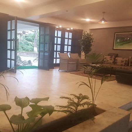 Hotel Orchid Annex 실롱 외부 사진
